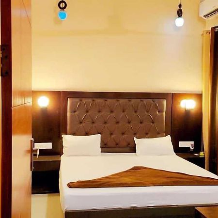 Hotel O The Miraj Sonipat Esterno foto