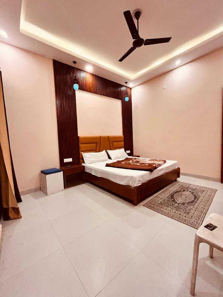 Hotel O The Miraj Sonipat Esterno foto
